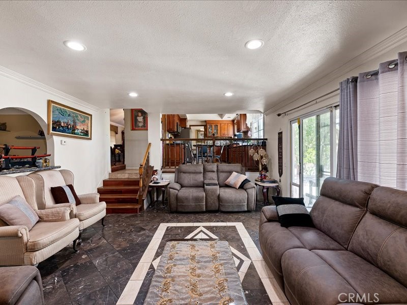10306 Victoria Street Property Photo 8