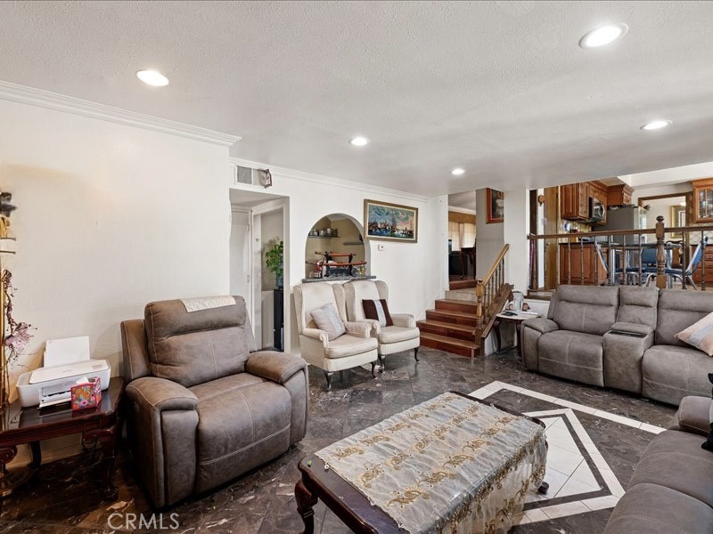 10306 Victoria Street Property Photo 9