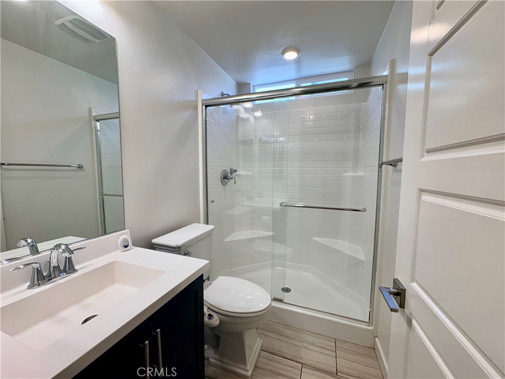 489 Rose Court E Property Photo 10