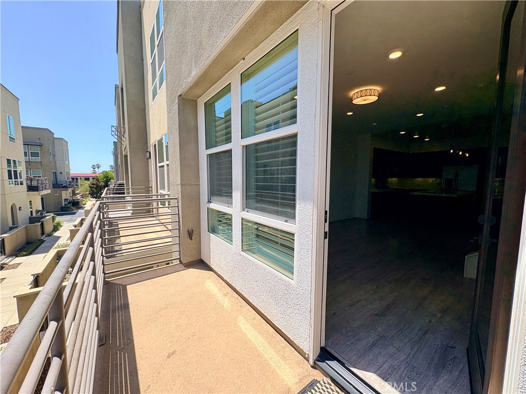 489 Rose Court E Property Photo 11