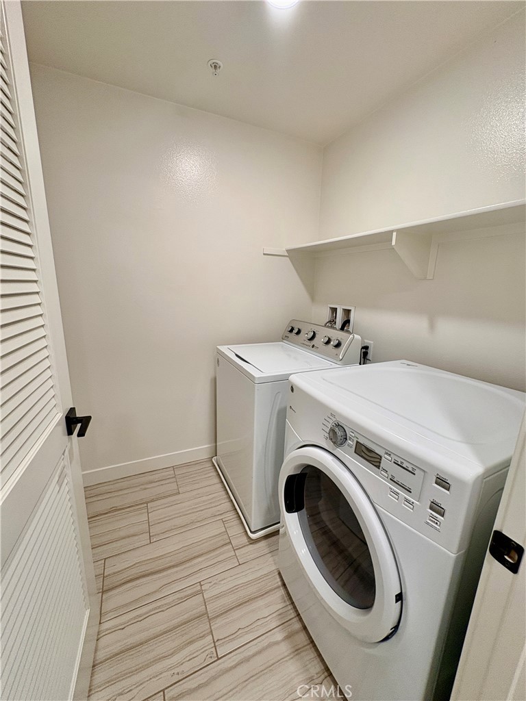 489 Rose Court E Property Photo 12
