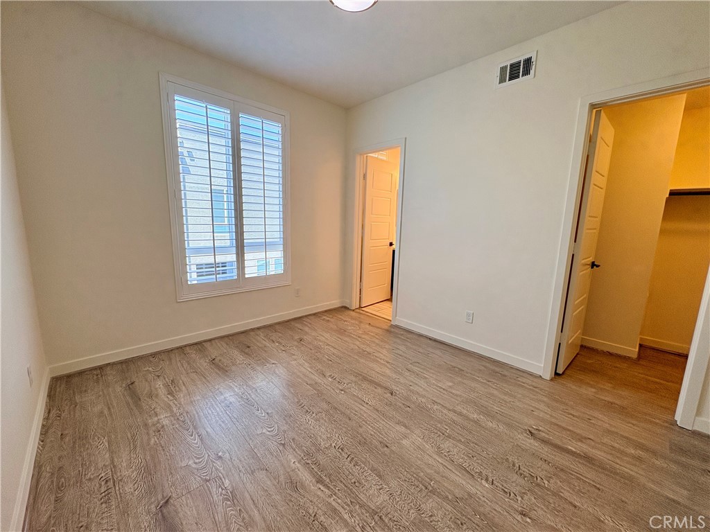 489 Rose Court E Property Photo 13