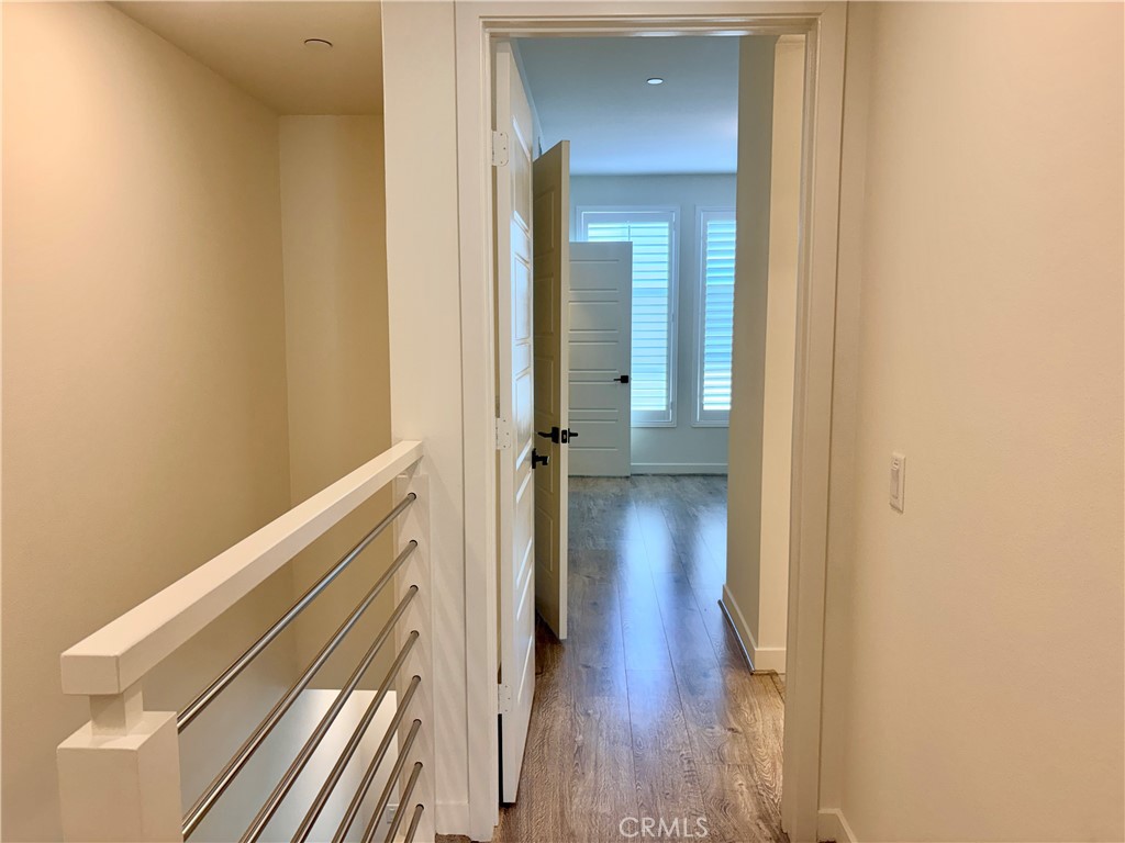 489 Rose Court E Property Photo 16