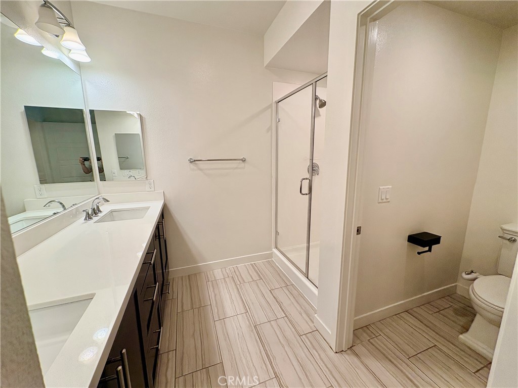 489 Rose Court E Property Photo 17
