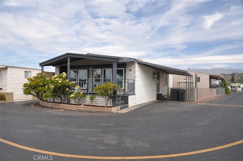 201 E Arrow Highway 4 Property Photo 1