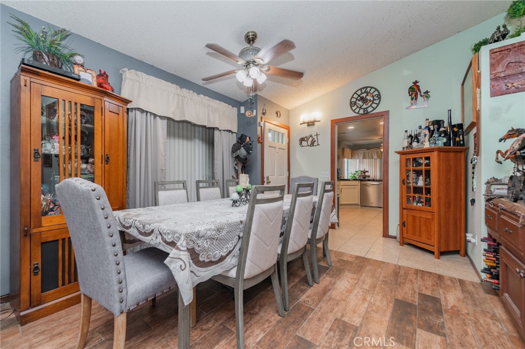 2074 Alfalfadale Road Property Photo 5