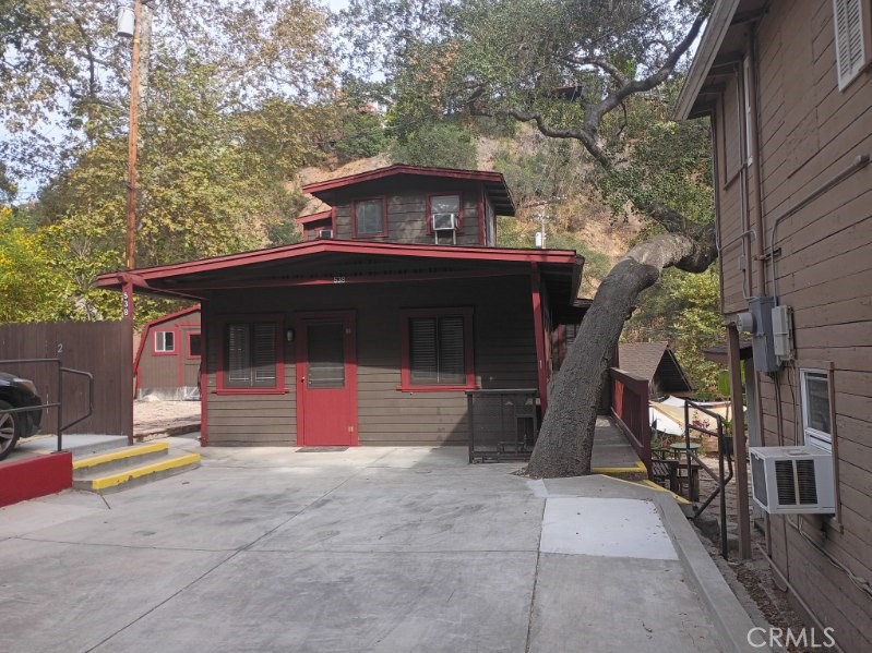 538 Brookside Lane Property Photo 3