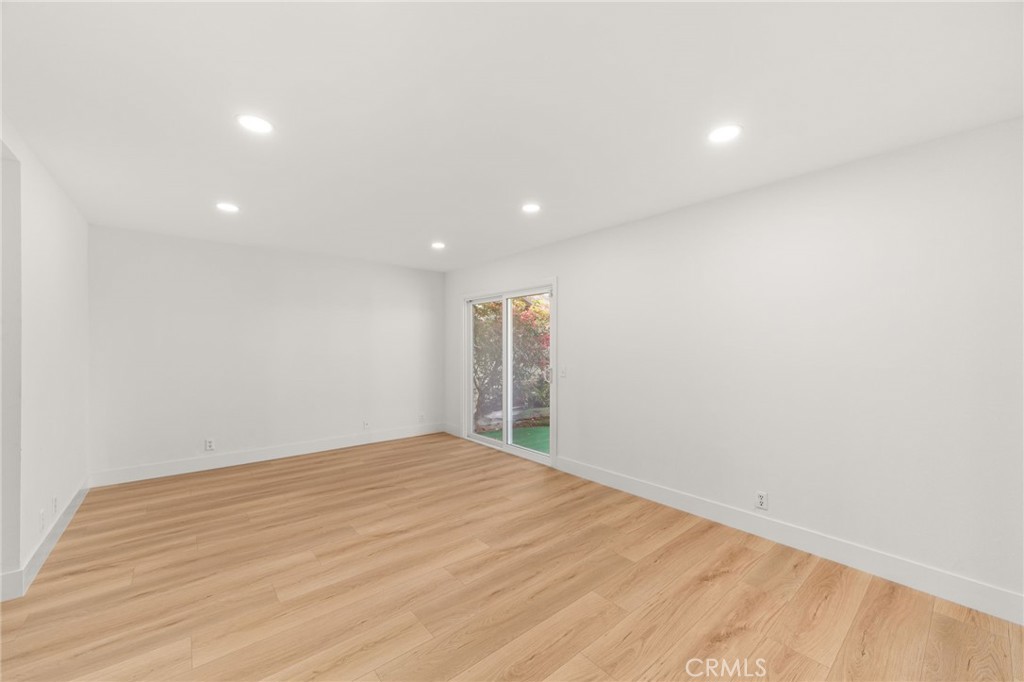 1348 Hickory Property Photo 19