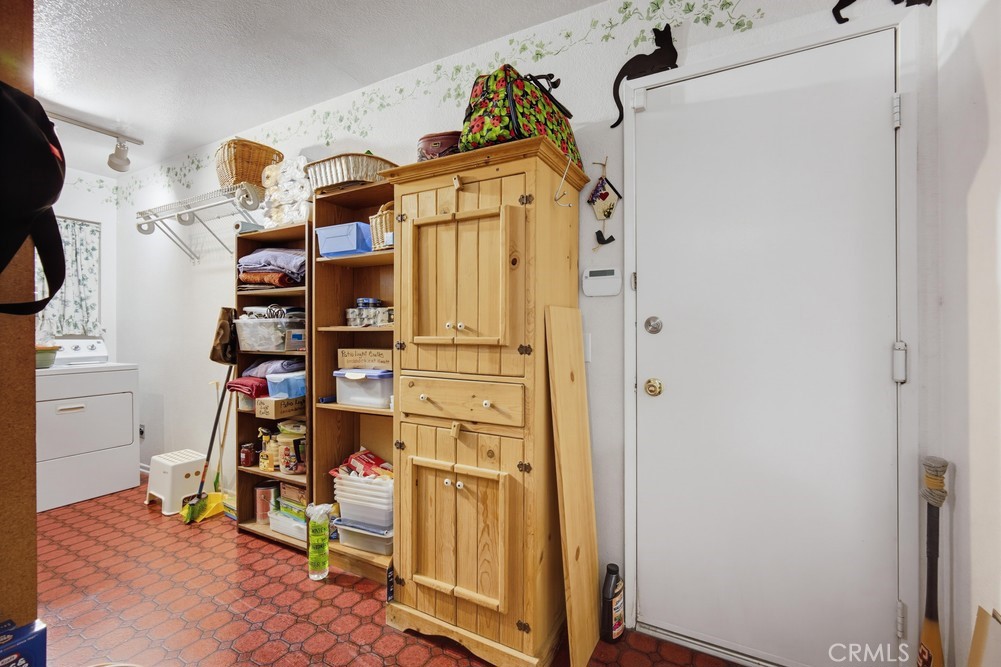 1423 Purdue Property Photo 16