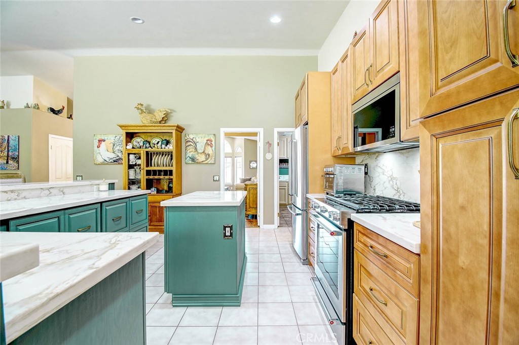 13634 Oak Mesa Drive Property Photo 10