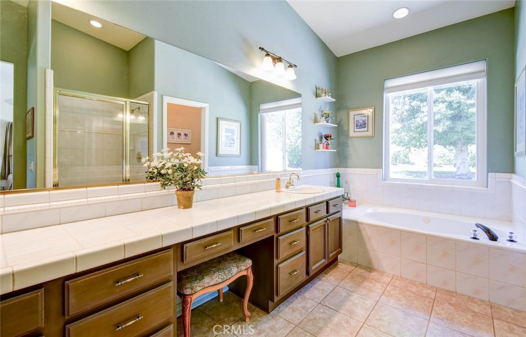 13634 Oak Mesa Drive Property Photo 24