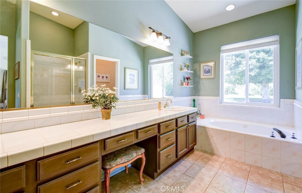 13634 Oak Mesa Drive Property Photo 24