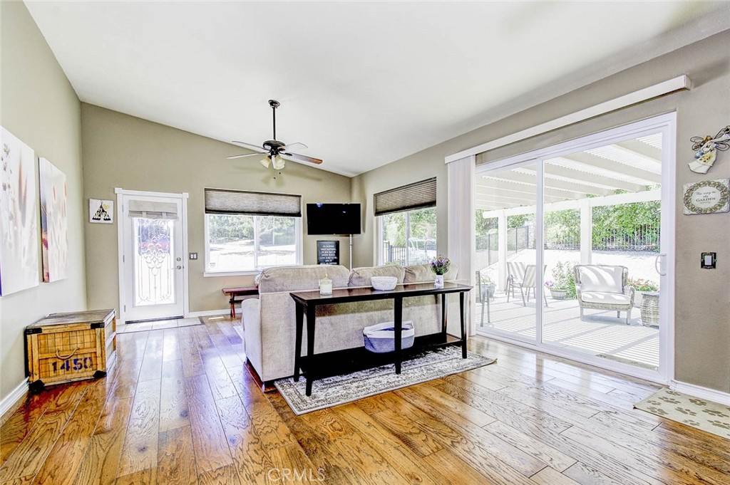 13634 Oak Mesa Drive Property Photo 33