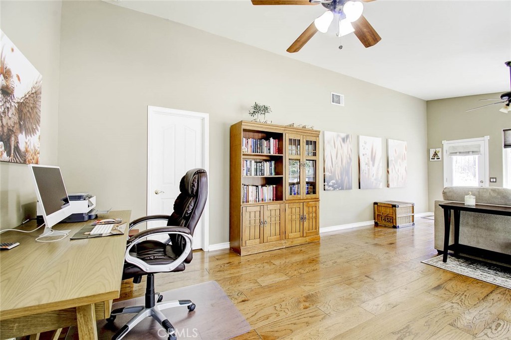 13634 Oak Mesa Drive Property Photo 35