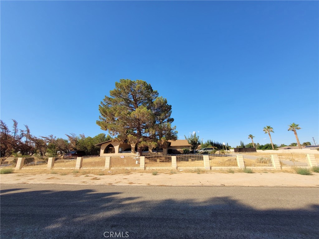 19381 Kinai Property Photo 1