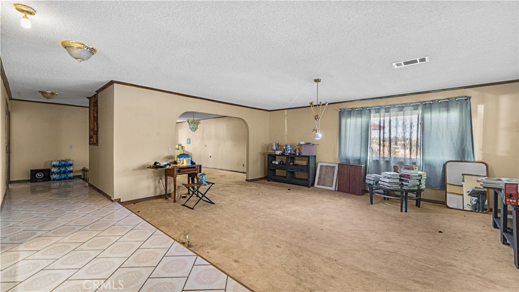 19381 Kinai Property Photo 5