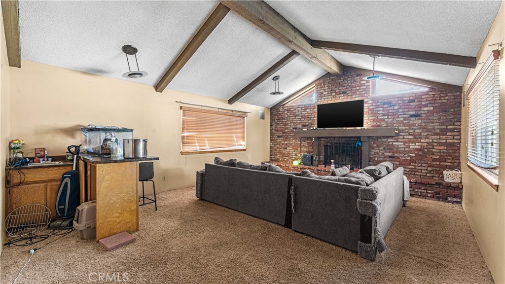19381 Kinai Property Photo 7