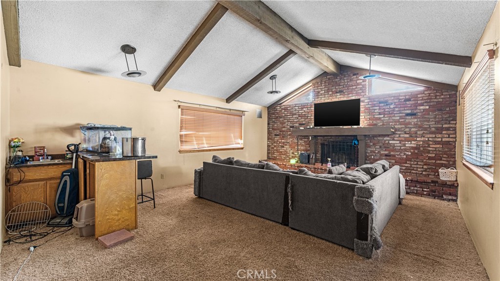 19381 Kinai Property Photo 7