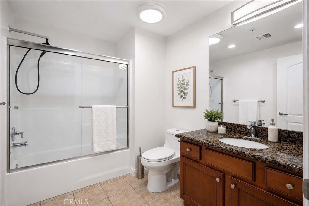 6800 Corbin Avenue 106 Property Photo 19