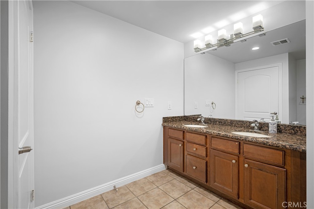 6800 Corbin Avenue 106 Property Photo 20