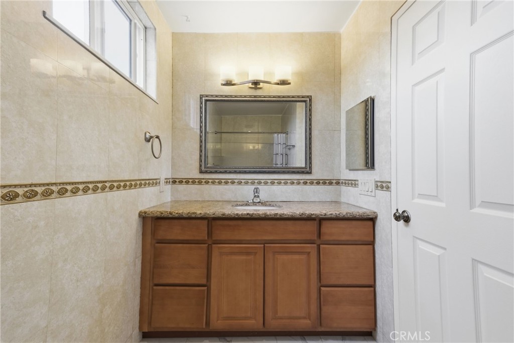 7712 Elder Way Property Photo 28