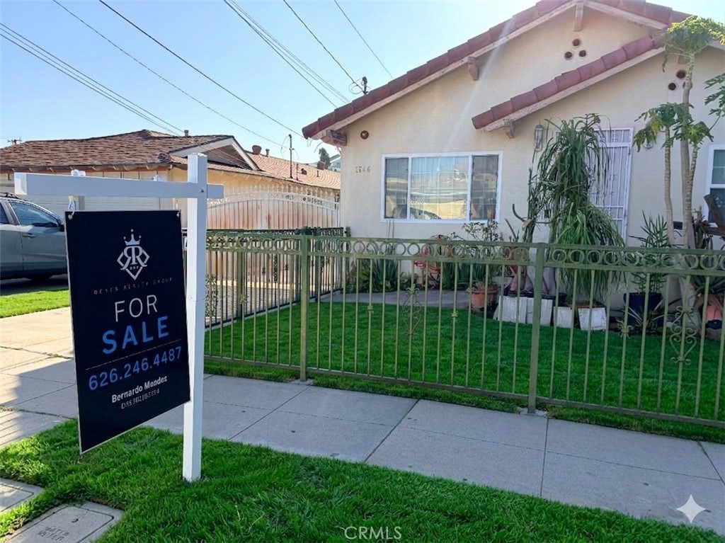 1746 Jackson Avenue A/b Property Photo 1