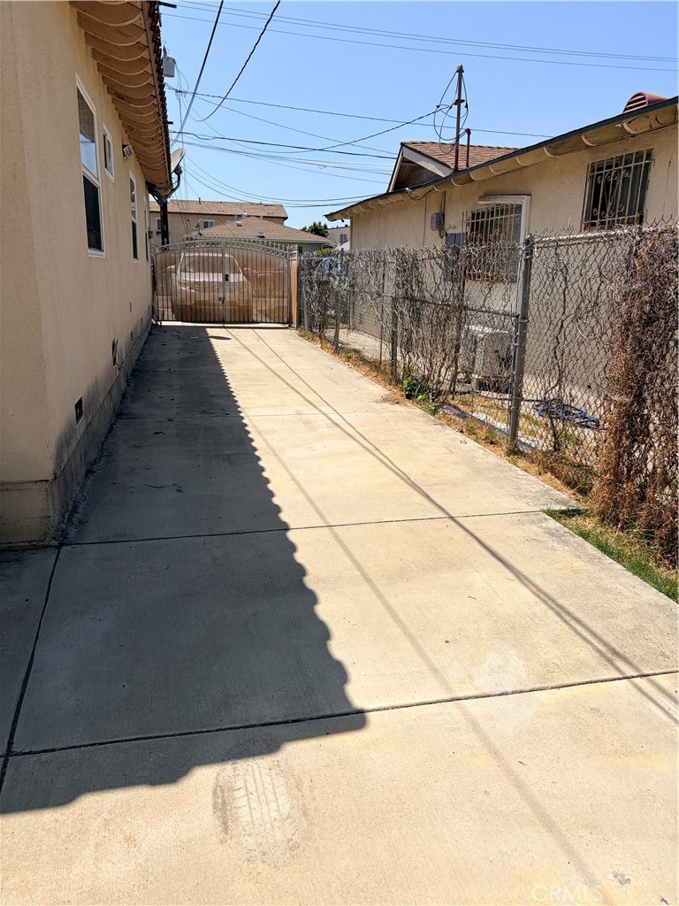 1746 Jackson Avenue A/b Property Photo 10