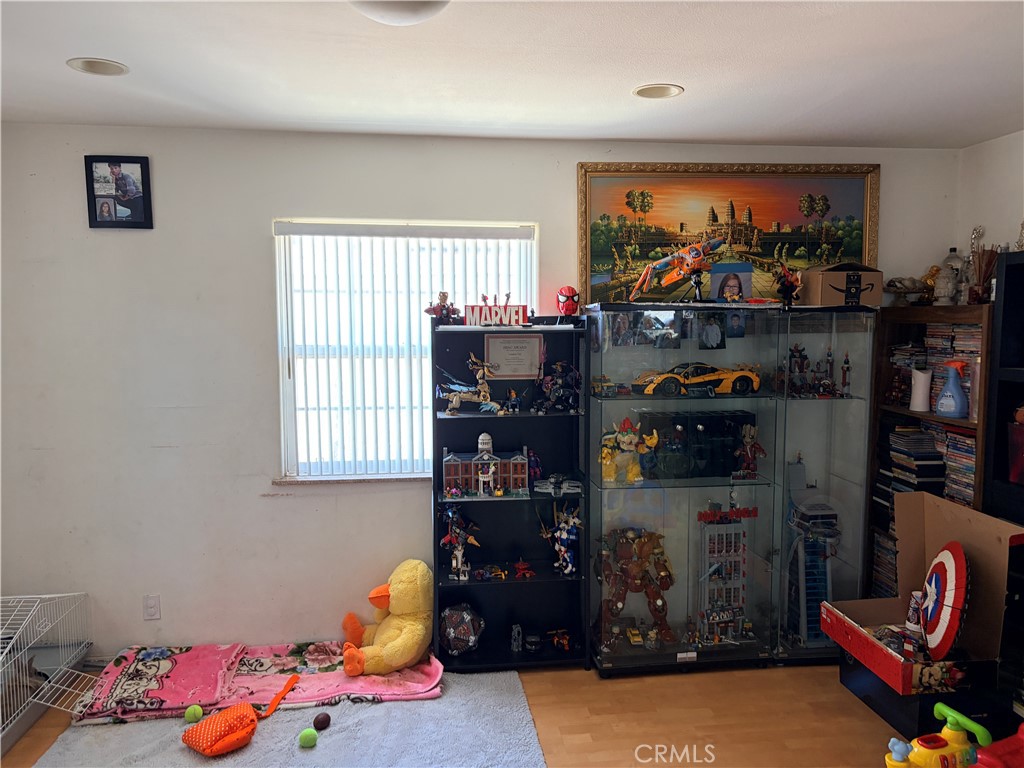 1746 Jackson Avenue A/b Property Photo 15