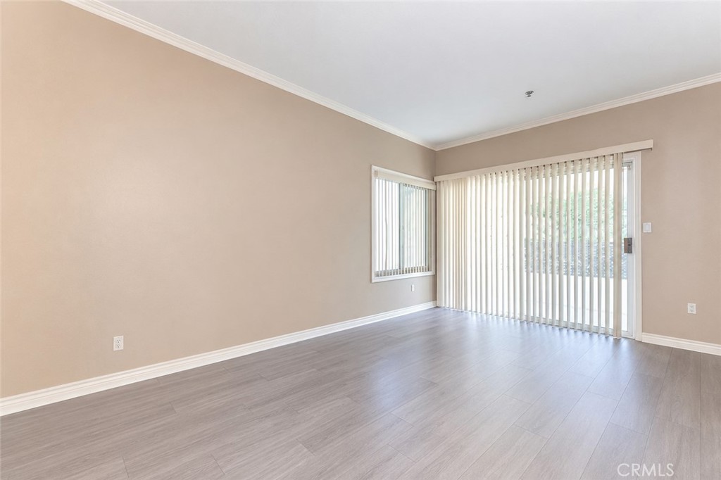 300 N El Molino Avenue 117 Property Photo 5