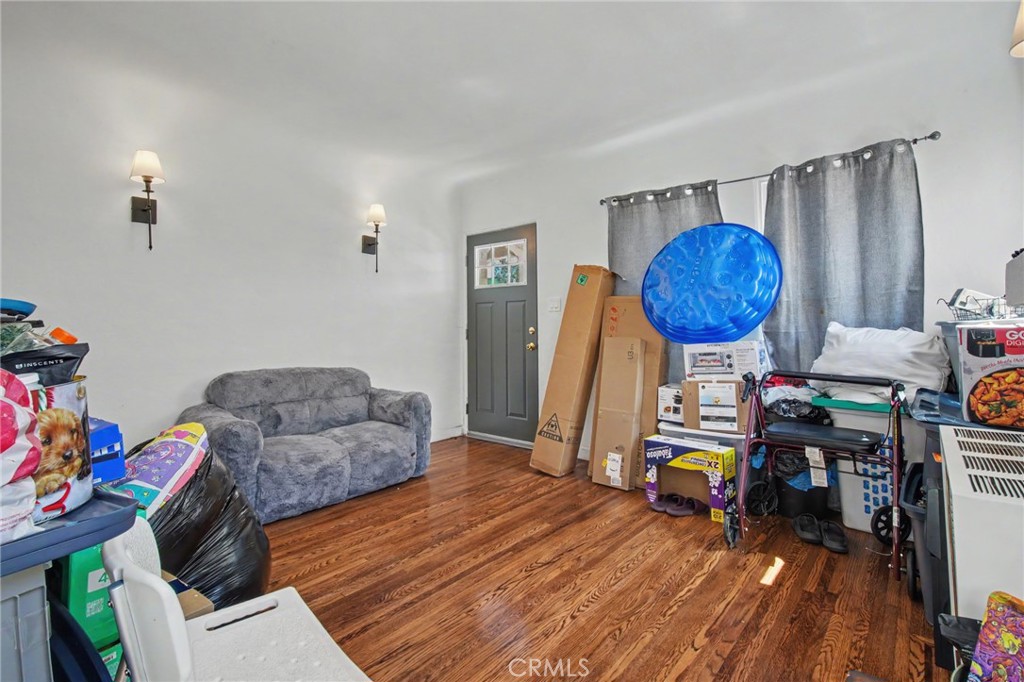 1423 W 65th Property Photo 16