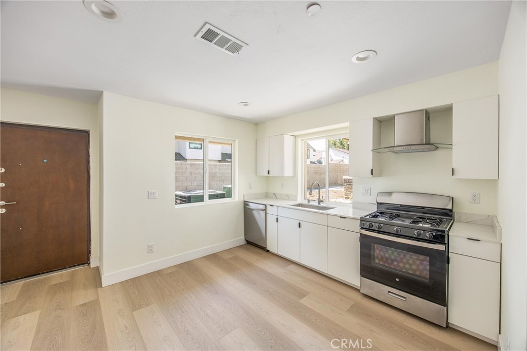 3164 Sterling Property Photo 16