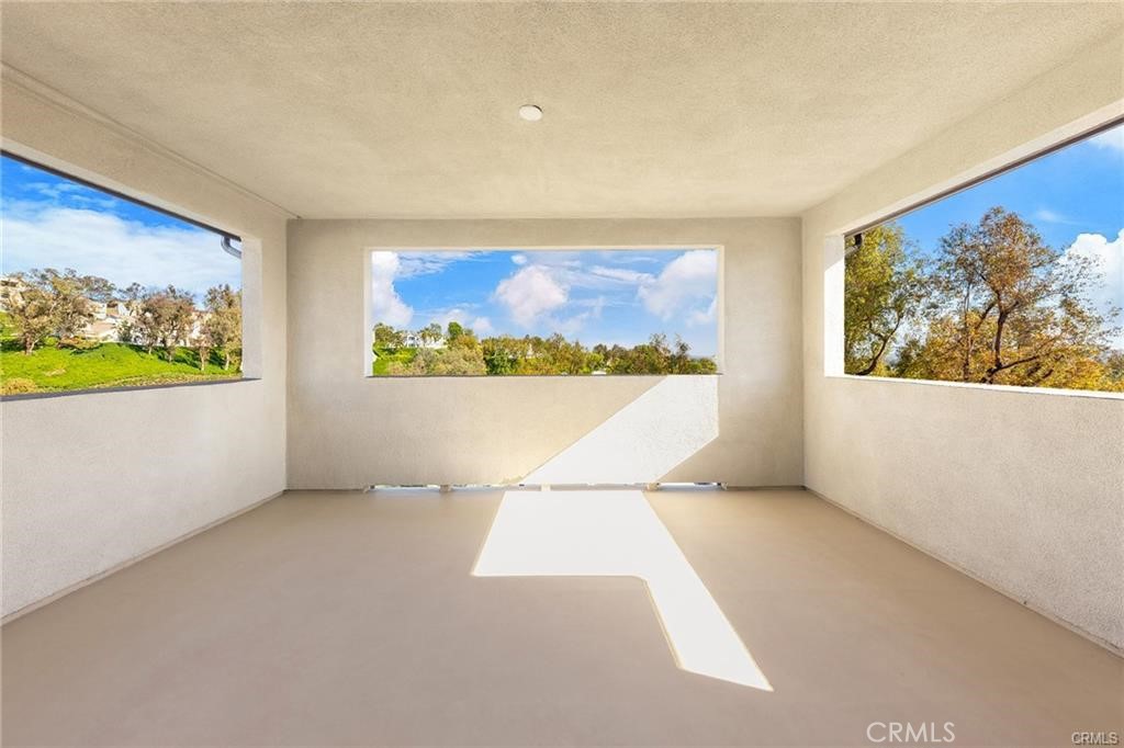 27 Alessio Property Photo 44