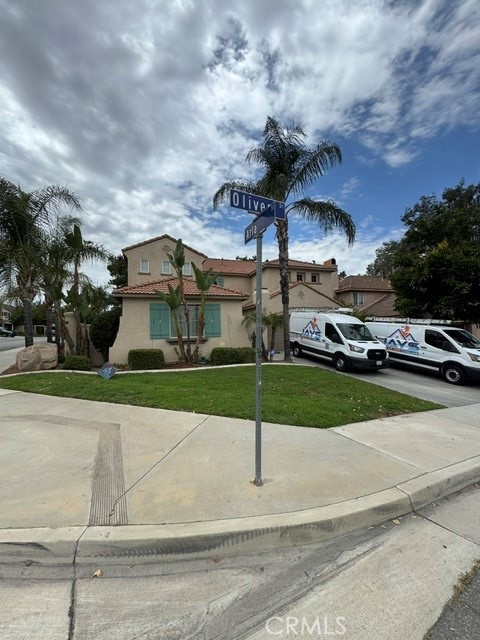 15545 Oliver Property Photo 2