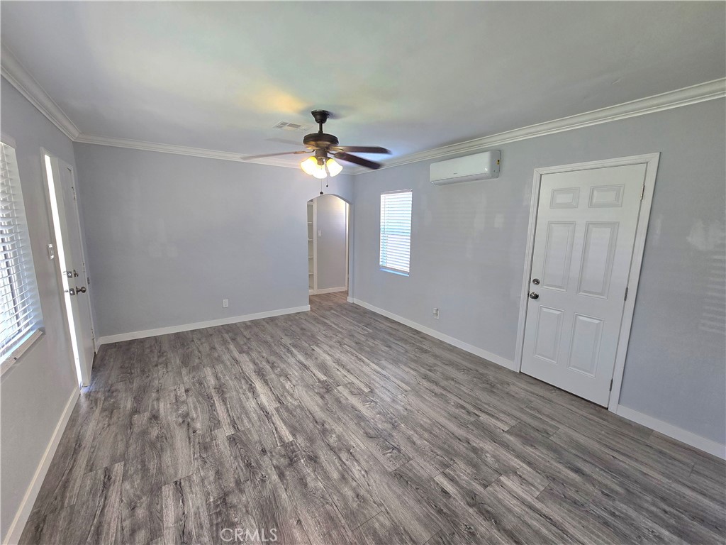 751 E J Street Property Photo 3