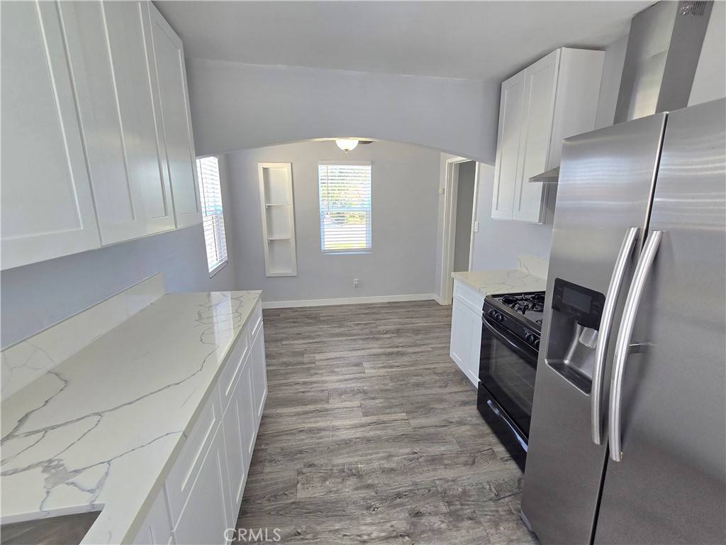 751 E J Street Property Photo 8