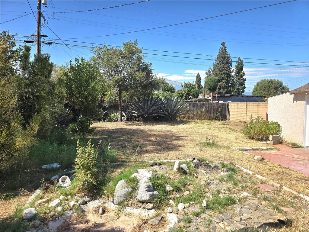 751 E J Street Property Photo 15