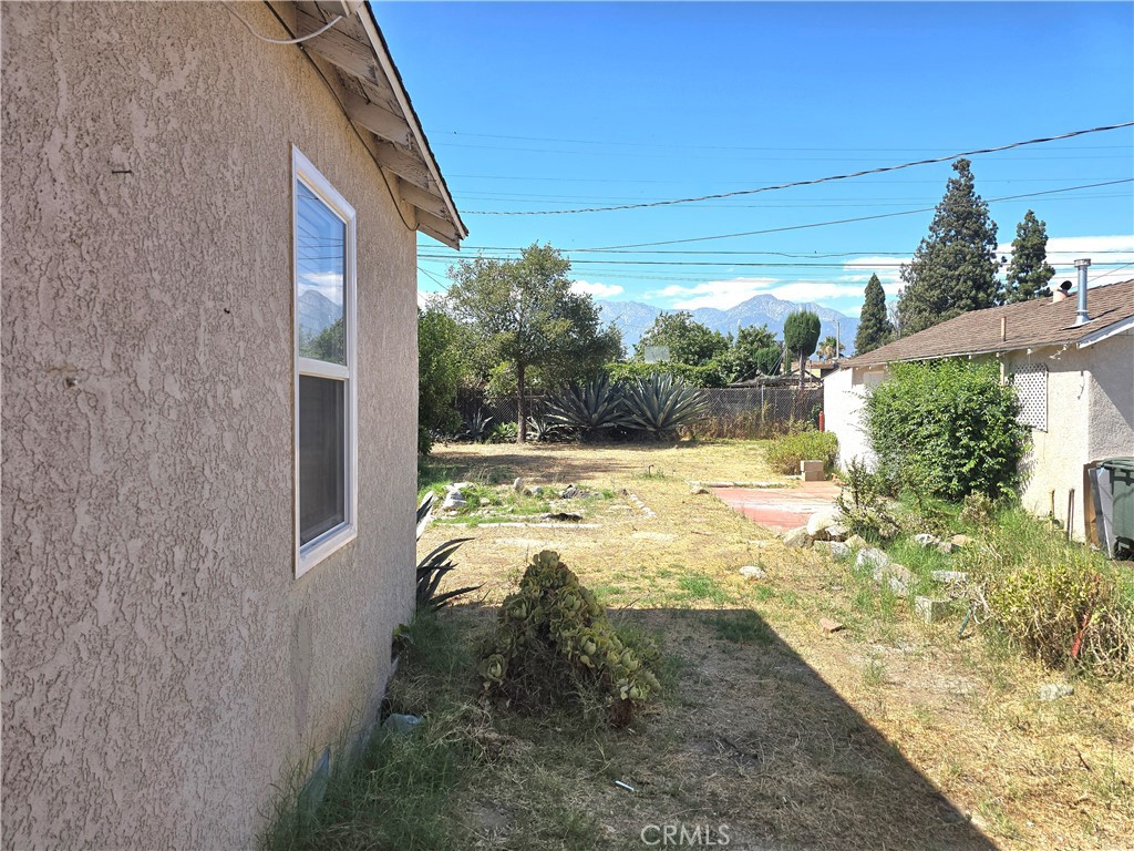 751 E J Street Property Photo 16