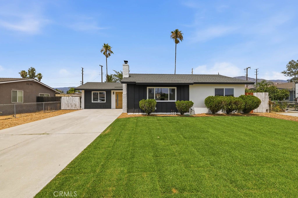 27176 Hibiscus Property Photo 2