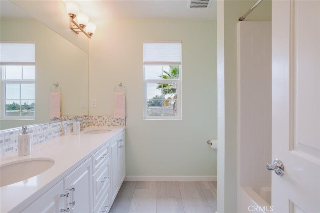 1018 Newberry Lane Property Photo 23