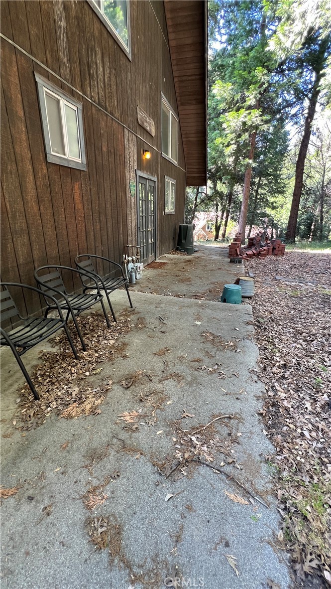 23245 Crest Forest Property Photo 5