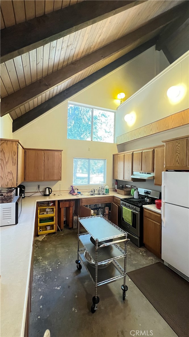 23245 Crest Forest Property Photo 8