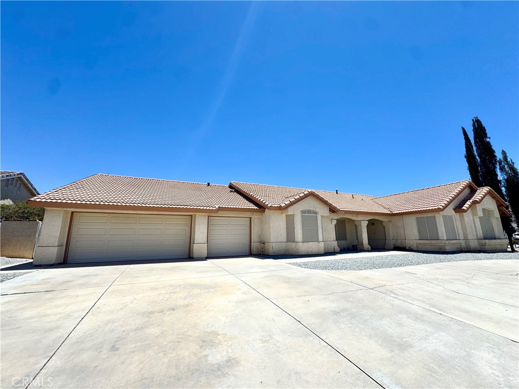 12789 Yorkshire Drive Property Photo 1