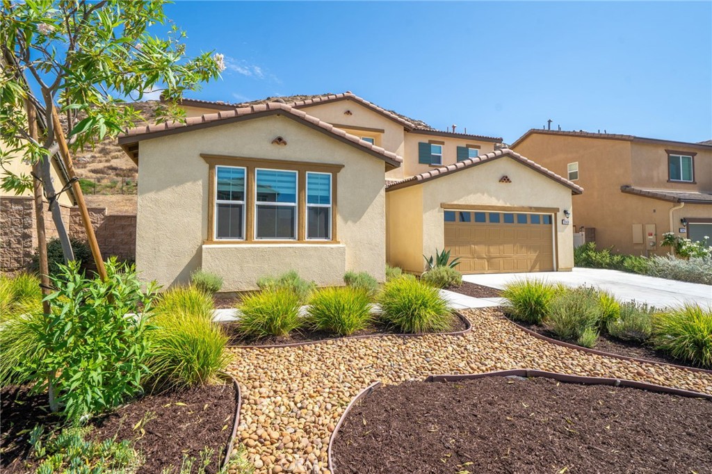 32439 Prairie Crossing Drive Property Photo 4