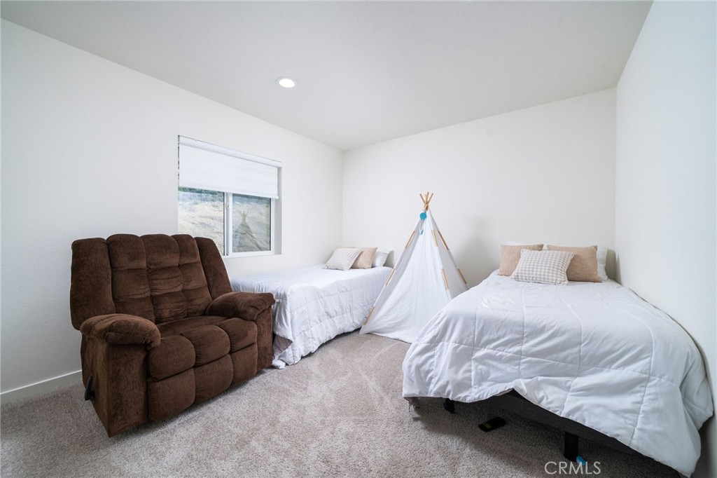 32439 Prairie Crossing Drive Property Photo 28