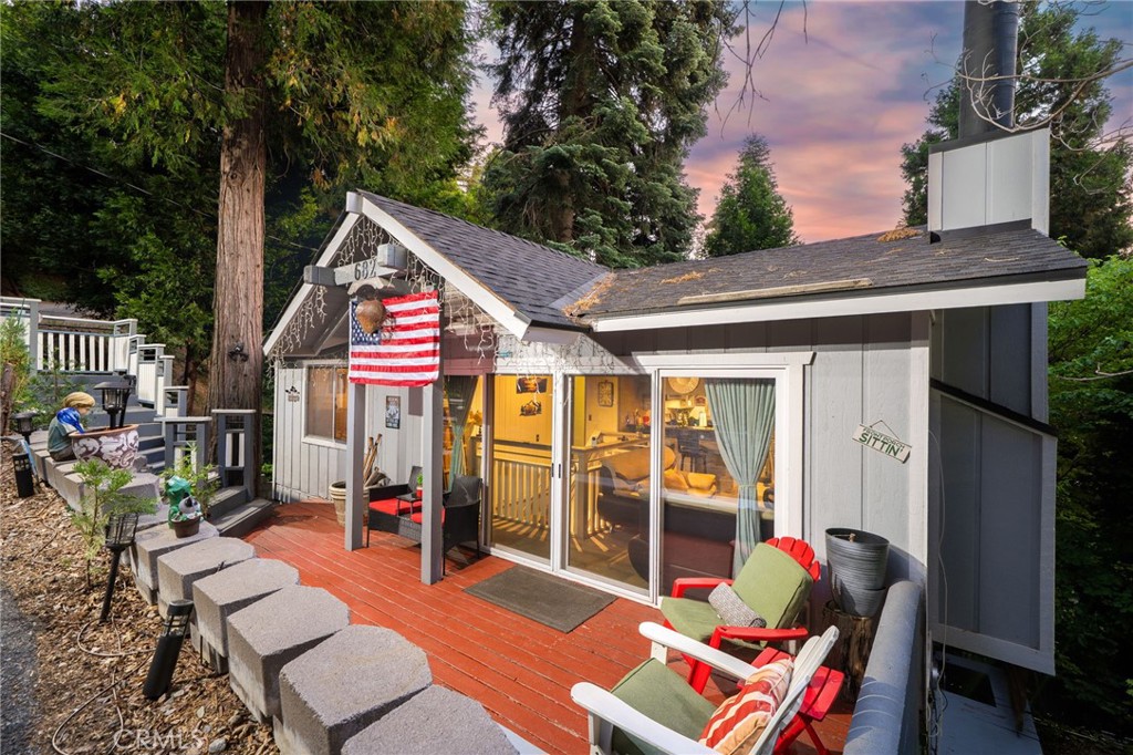682 Buckingham Property Photo 1