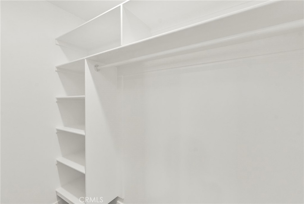 5646 Deodar B Property Photo 10