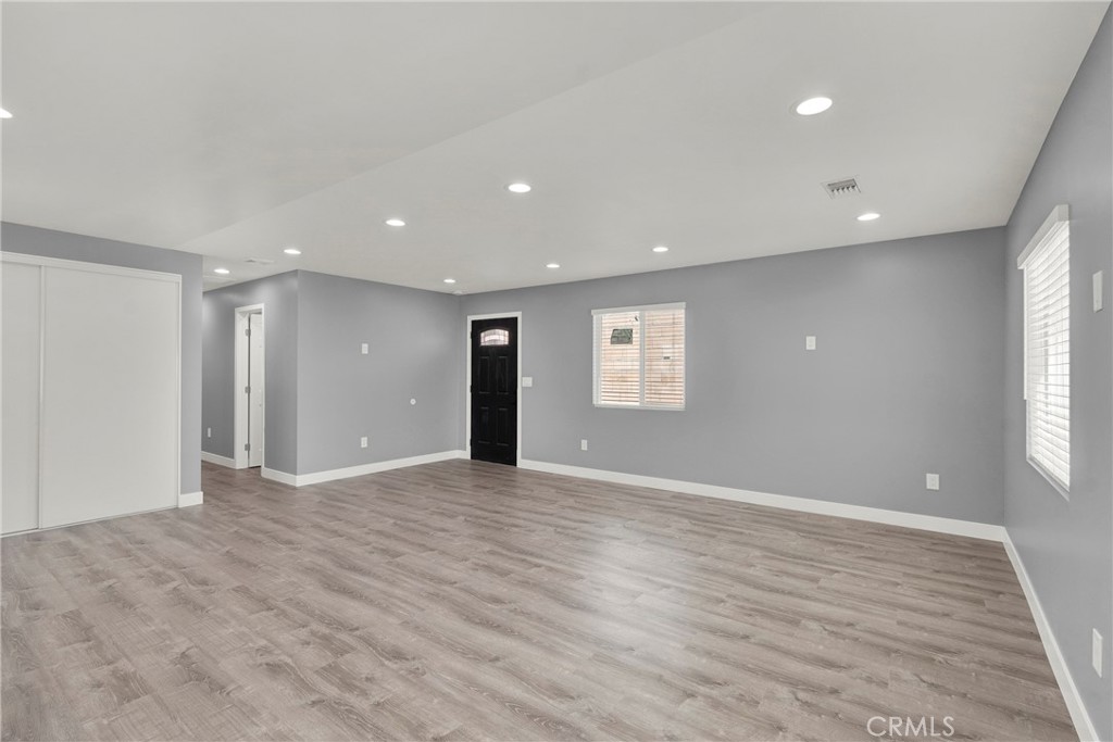 5646 Deodar B Property Photo 15