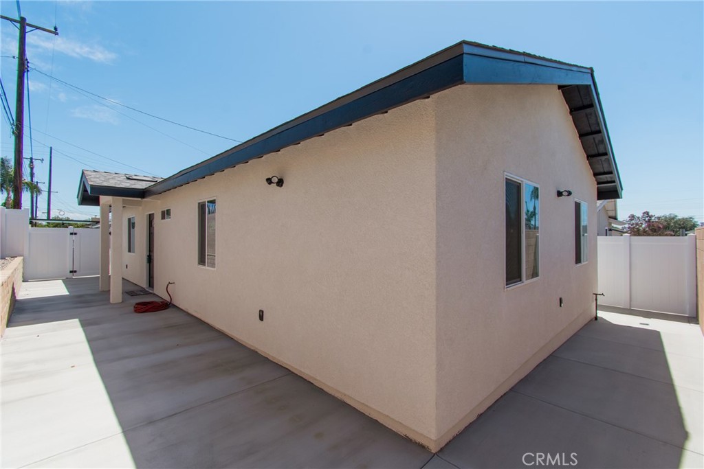 5646 Deodar B Property Photo 18