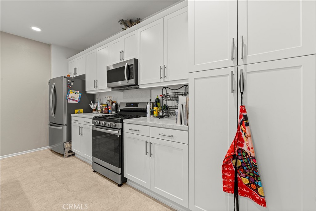 145 Camden Court Property Photo 8