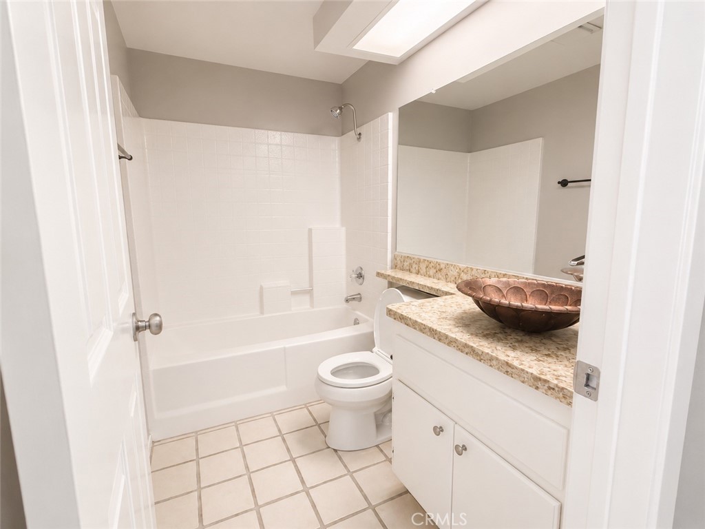 11486 Cardiff Lane Property Photo 8